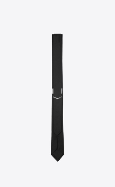 Narrow tie in black silk satin
